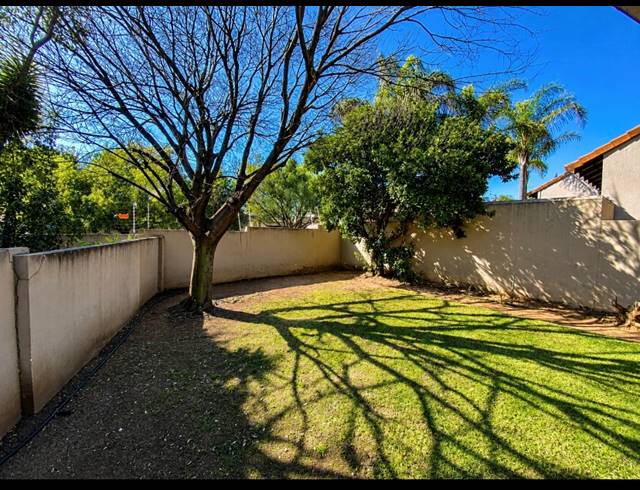 2 BEDROOM TOWNHOUSE FOR SALE IN EDEN GLEN